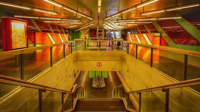 люди пострадали в результате обвала грунта на станции метро в Турции, фото - Новости Zakon.kz от 16.11.2025 01:17