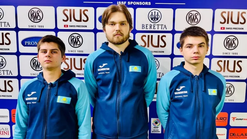 Мужская сборная Казахстана поднялась на пьедестал ЧМ по стрельбе в Египте
