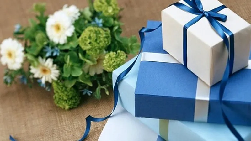 Подарки на весь декабрь приготовил парень для возлюбленной