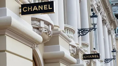 очередное ограбление в Париже: в этот раз грабители напали на бутик Chanel, фото - Новости Zakon.kz от 15.11.2025 23:43