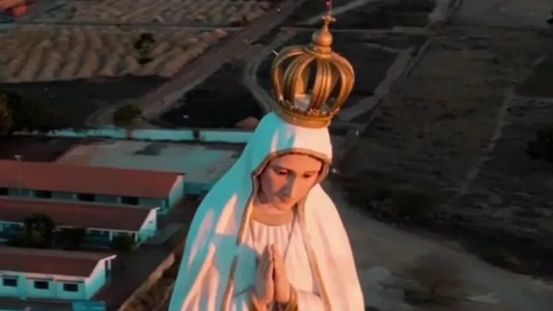 Самую высокую в мире статую Девы Марии установили в Бразилии