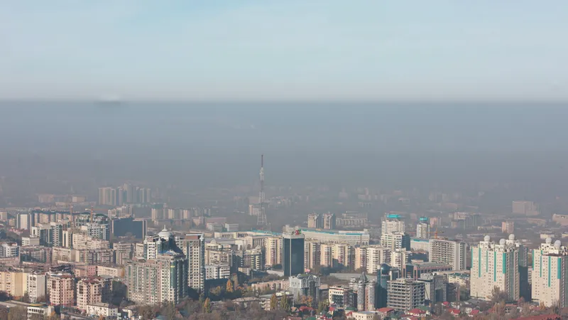 В девяти городах Казахстана ожидается НМУ: кому стоит быть начеку