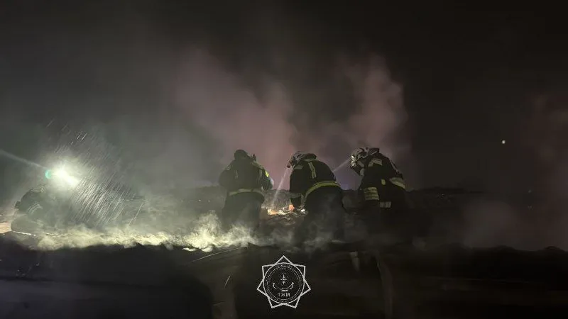 Огонь охватил общественную баню в Шымкенте