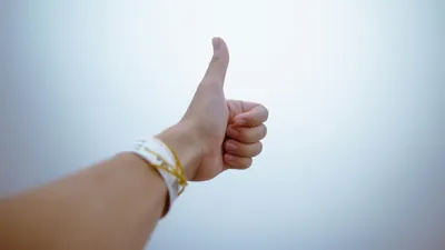 Жест, рука, фото - Новости Zakon.kz от 18.11.2025 08:20