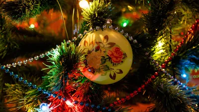 игрушка на елке, фото - Новости Zakon.kz от 18.11.2025 17:43