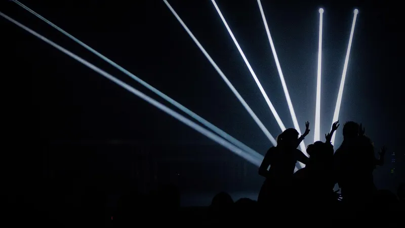 "Ленивые" танцоры ушли от Татьяны Булановой