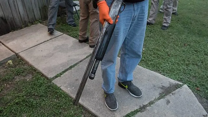 Казахстанец из обреза ранил полицейского и был ликвидирован ответным огнем