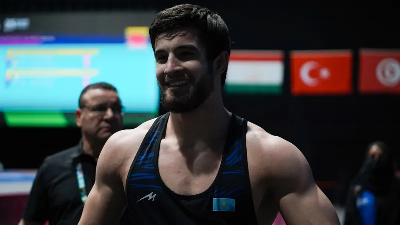 Казахстанский борец завоевал "серебро" Исламиады-2025