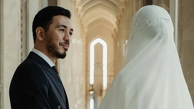 Актер Даурен Айдаркулов благодарен соцсетям за третью жену