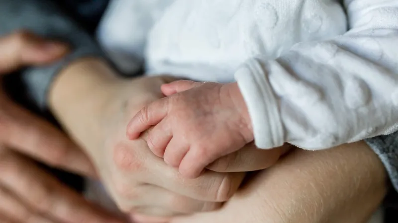 "А Жулдыз?": в Казнете обсуждают видео родителей Кайрата Нуртаса с младшим внуком