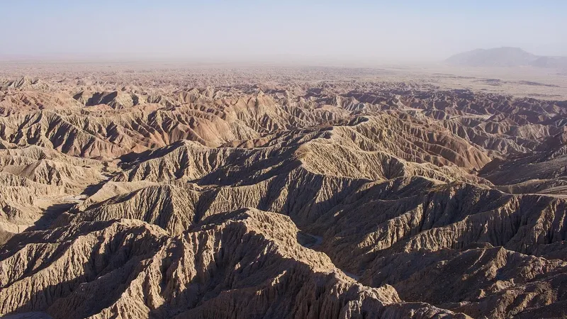 Ученые выяснили природу таинственных аномалий в недрах Земли