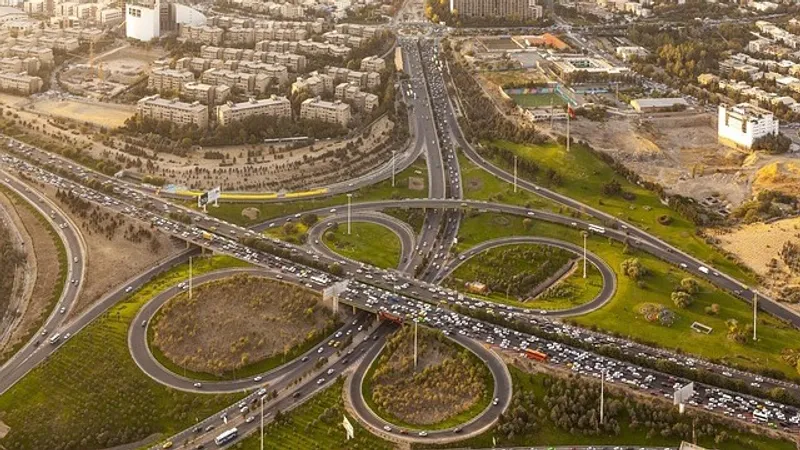 У страны больше нет выбора: Иран планирует перенести столицу из Тегерана