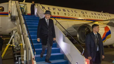 Никол Пашинян прибыл в Астану, фото - Новости Zakon.kz от 20.11.2025 18:24