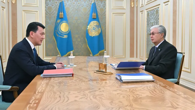 На какой стадии работа над парламентской реформой, доложили Токаеву