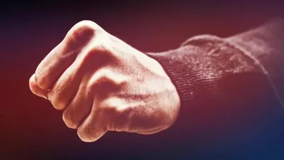 в Мангистау агрессивный мужчина избежал наказания за избиение супруги, фото - Новости Zakon.kz от 20.11.2025 18:18