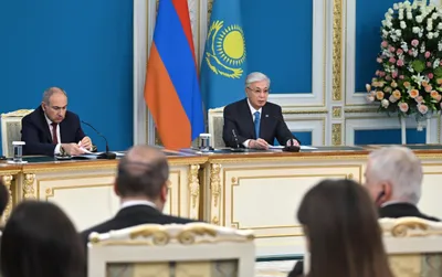 Токаев, Пашинян, брифинг, фото - Новости Zakon.kz от 21.11.2025 15:03