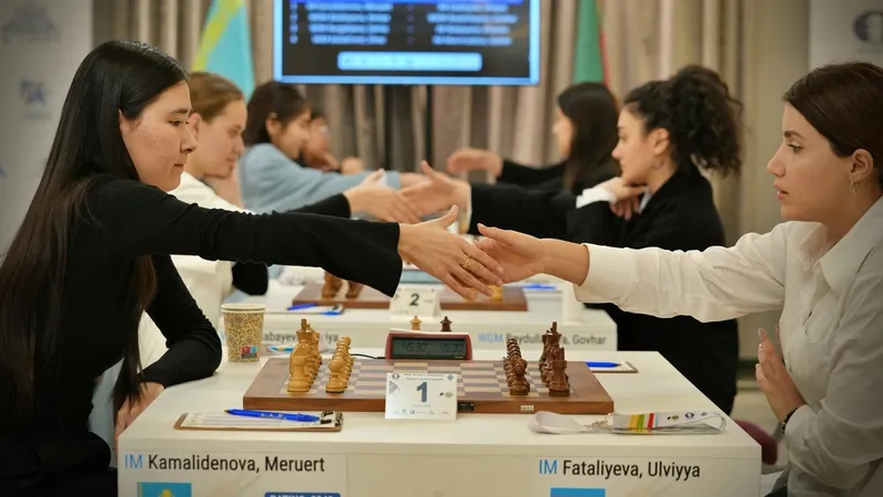 Казахстан и Азербайджан выдали драматичный полуфинал КЧМ-2025 по шахматам