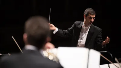 дирижер, оркестр, фото - Новости Zakon.kz от 24.11.2025 14:38