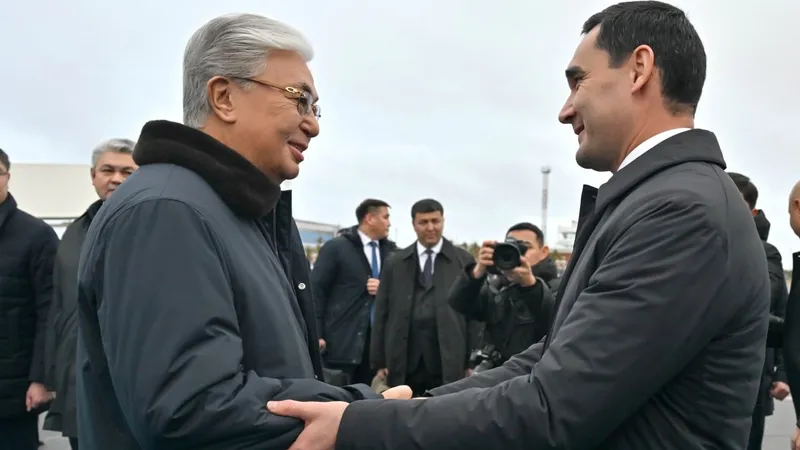 Касым-Жомарт Токаев встретил президента Туркменистана