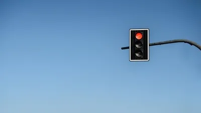 светофор, фото - Новости Zakon.kz от 24.11.2025 18:05