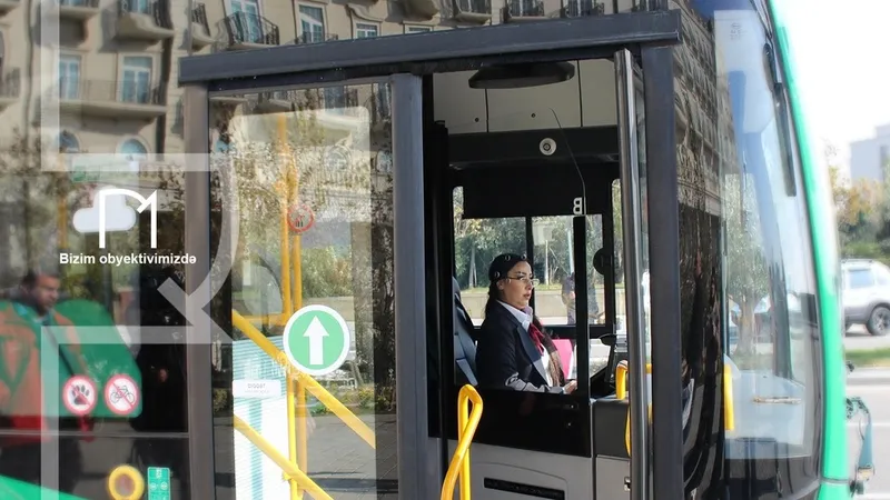 Азербайджанские женщины впервые в истории страны стали водить автобусы