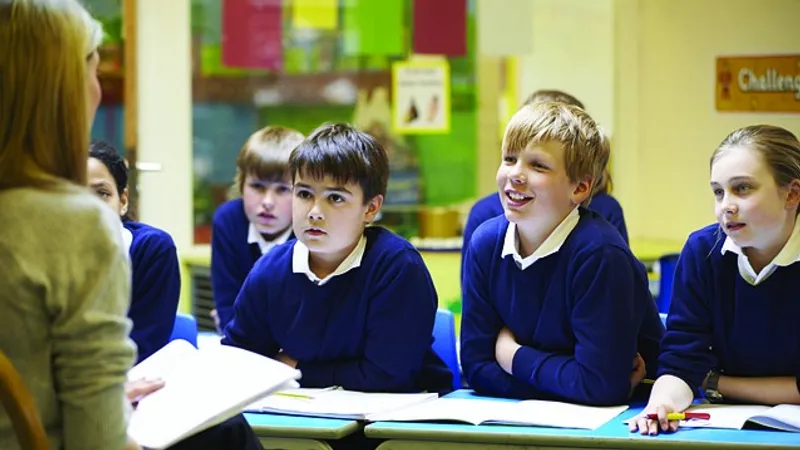 Фальшивый рак и инсценировка смерти: двойную жизнь учителя раскрыли в Шотландии