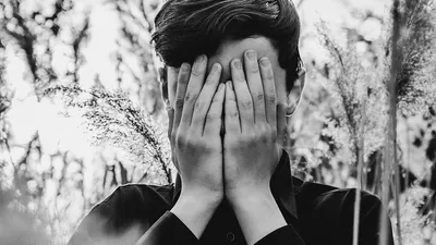 подросток совершал опасное действие, фото - Новости Zakon.kz от 25.11.2025 23:01