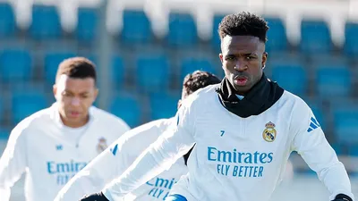 Футбол Бунт Звезд, фото - Новости Zakon.kz от 25.11.2025 17:43