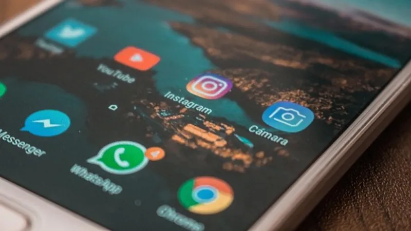 Новые предпраздничные функции запускает WhatsApp