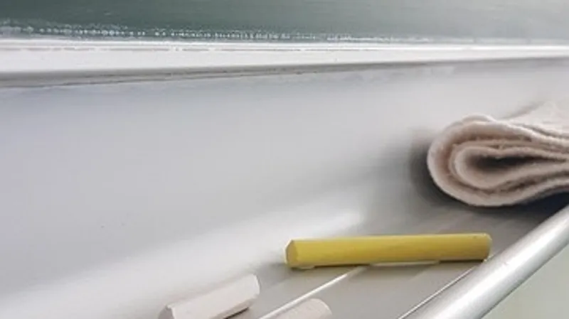 Четыре месяца без зарплаты: более 700 учителей в Актобе оказались на грани выживания