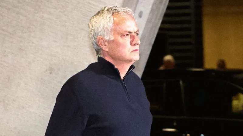 Моуринью не дал "Кайрату" опуститься на последнее место в Лиге чемпионов