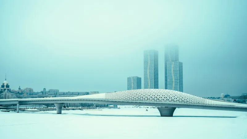 ДЧС Астаны обратился к жителям из-за надвигающихся сильных морозов