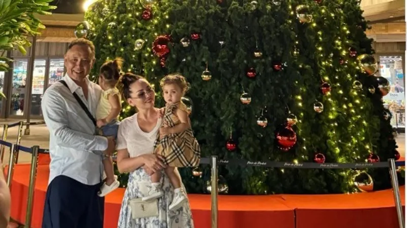 Родились с золотой ложкой: семейные снимки Баян Алагузовой из Таиланда обсуждает Казнет