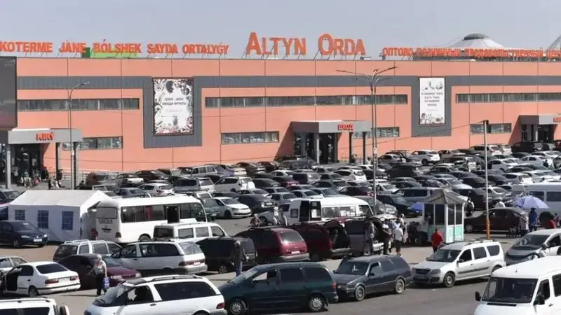 "Жалоб и нареканий нет": аким Алматинской области о рынке "Алтын Орда"