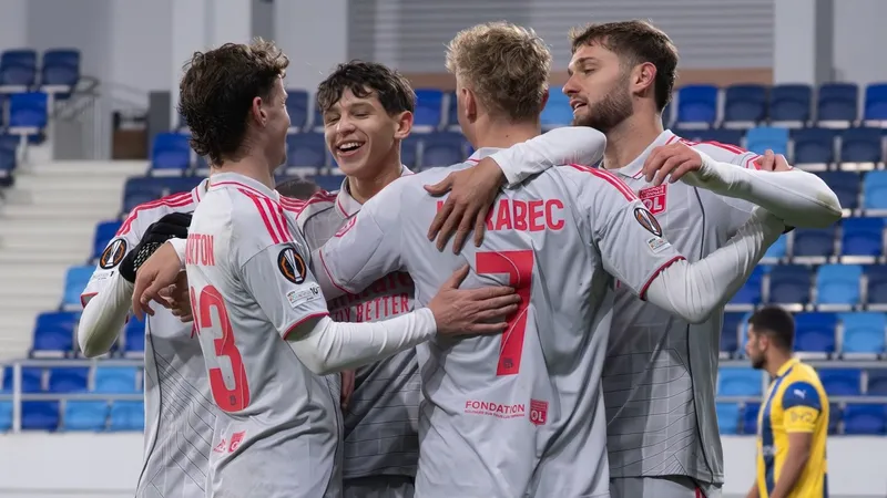 ФК "Лион" взлетел на вершину турнирной таблицы Лиги Европы УЕФА