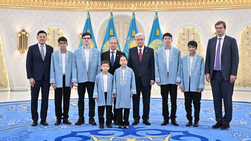 Токаев встретился с призерами чемпионатов мира по шахматам