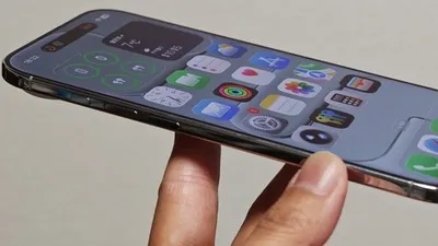 Китайские бренды отказались от плоских смартфонов, фото - Новости Zakon.kz от 29.11.2025 06:50