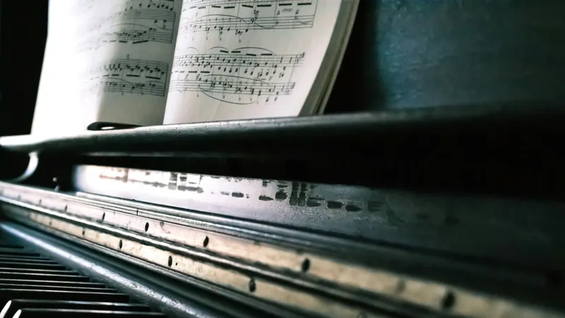 "Спасибо за нашего Алекса": казахстанцы благодарят Игоря Крутого за новый хит