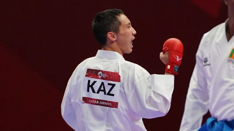 Казахстанский каратист победил в Египте после "запрещенного приема"