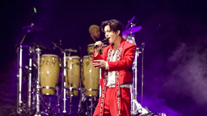 "Пирамиды такого не видели": Димаш Кудайберген показал яркие кадры своего шоу в Египте