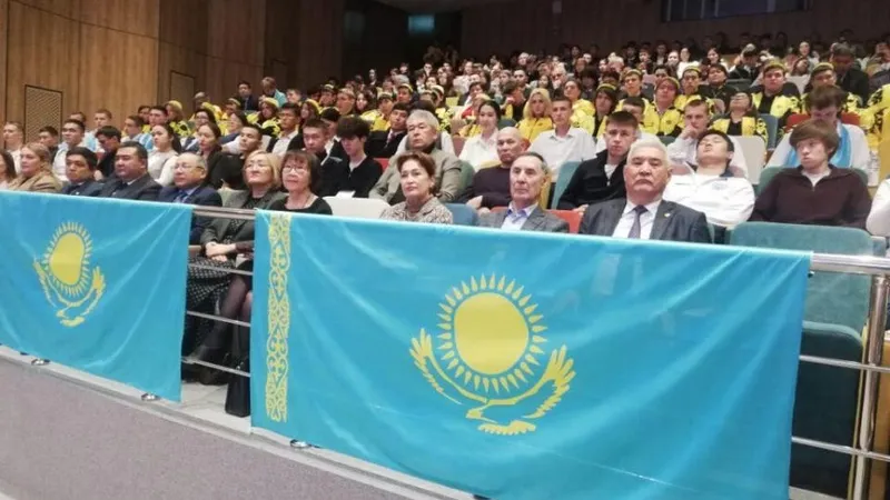В Костанае прошел патриотический форум "Ел тірегі – еңбек адамы" в честь Года рабочих профессий