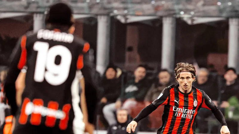 Легендарный "Милан" после 13-й попытки возглавил таблицу Серии А