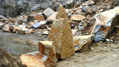 камни из гранита, фото - Новости Zakon.kz от 01.12.2025 09:22