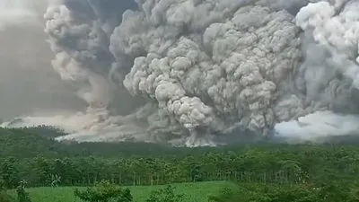 извержение вулкана в Индонезии, фото - Новости Zakon.kz от 01.12.2025 19:49