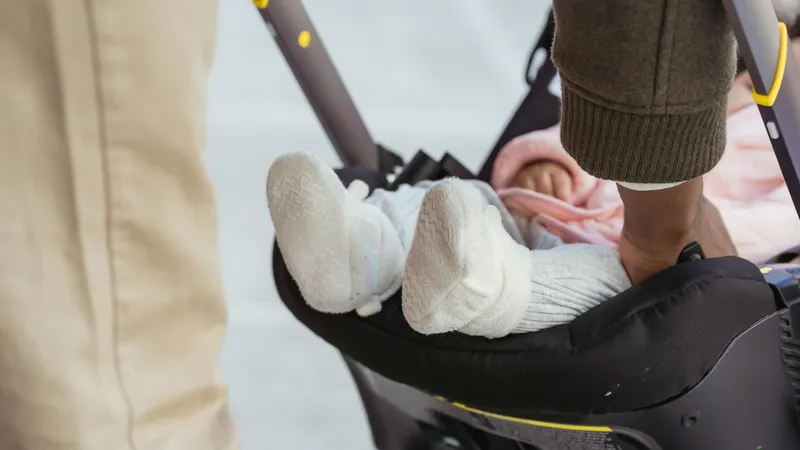 Туристы нашли обезглавленное тело женщины в Германии: ее ребенка оставили в монастыре