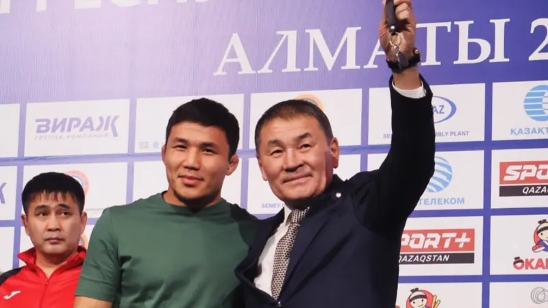 Казахстанский борец-вольник получил квартиру за "золото" ЧМ-2024