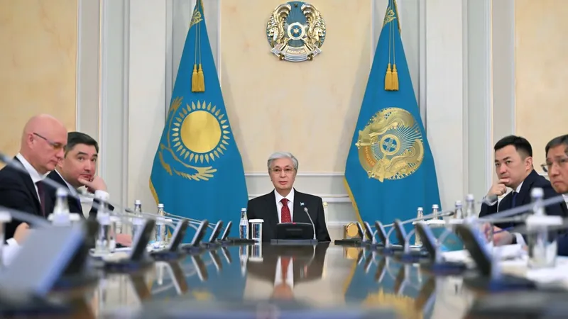 Президент провел совещание по развитию региональных грузовых авиахабов