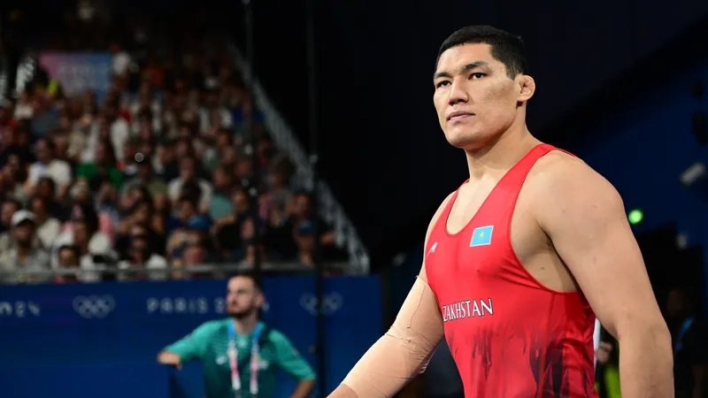 Первые медали чемпионата Казахстана по видам борьбы разыграли в Алматы