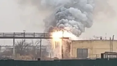 Горящее здание, фото - Новости Zakon.kz от 03.12.2025 05:40