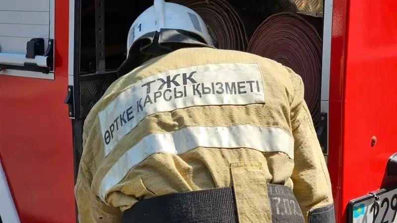 Еще один пожар в Казахстане: жителя Тараза чудом вынесли из горящей квартиры